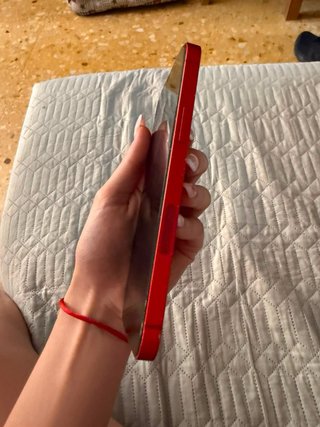 iPhone 12 Rojo