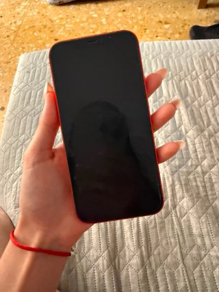 iPhone 12 Rojo