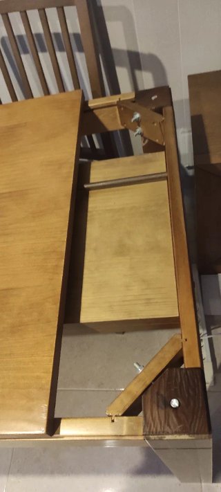 Mesa de madera maciza 1,20 extensible a 1,80 con 4