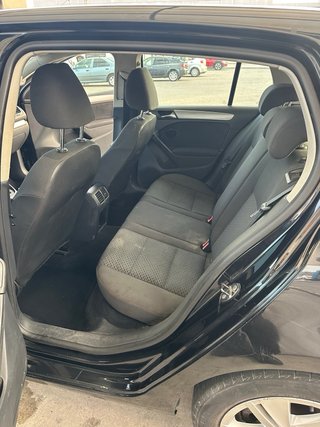 Volkswagen Golf 2011 1.6TDI