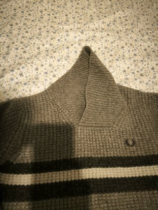 Jersey cuello alto Fred Perry gris