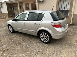 Opel Astra 2005
