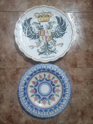 Lote 2 Piatti in Ceramica Dipinti a Mano