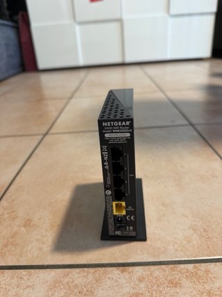 Router WiFi NETGEAR N300 WNR2000