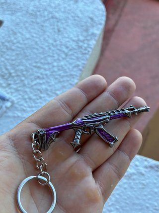 Llavero Valorant  x2 karambit x1 vandal x1 sheriff