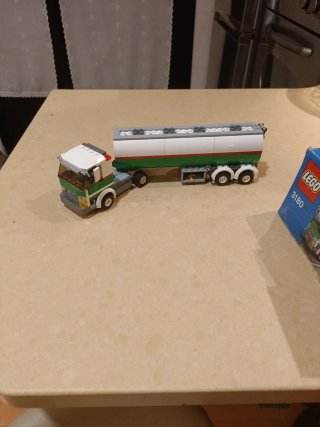 LEGO City Camión Cisterna 3180