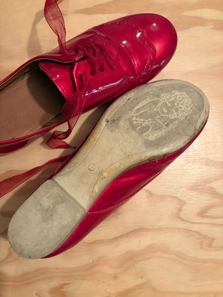 Zapatos Funchal de cuero rojo, perfecto estado.