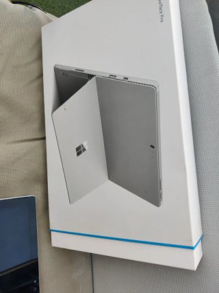 Microsoft Surface pro 4 con Teclado, AVERIADA