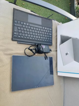 Microsoft Surface pro 4 con Teclado, AVERIADA