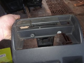 Consola Nissan Terrano 2