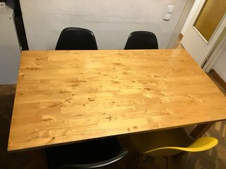 Mesa comedor madera + 4 replica silla Eames