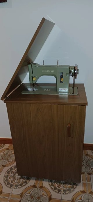 Máquina de coser Wertheim