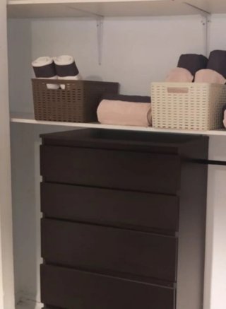 Juego de cama, cabecero, mesas d noche y 2 comodas