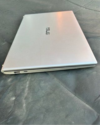 Portátil ASUS VivoBook X420FA – Leggero