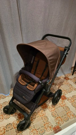 Cochecito de bebé y accesorios