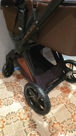 Cochecito de bebé y accesorios