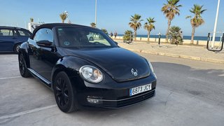 Volkswagen Beetle 2015 687973047