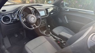 Volkswagen Beetle 2015 687973047