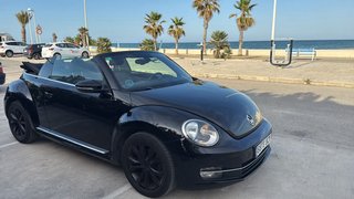 Volkswagen Beetle 2015 687973047