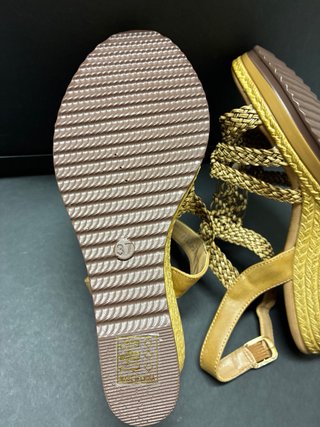Sandalias cuña