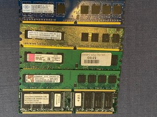 Lotto RAM DDR / DDR2 per PC Desktop – 8 moduli mis