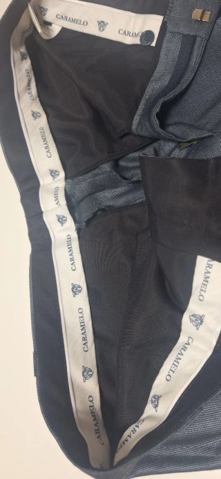 Traje azul grisáceo