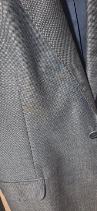 Traje azul grisáceo