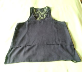Blusa fiesta Shana sin mangas encaje