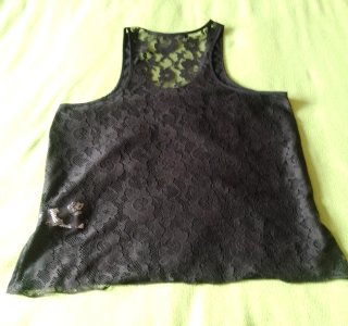 Blusa fiesta Shana sin mangas encaje
