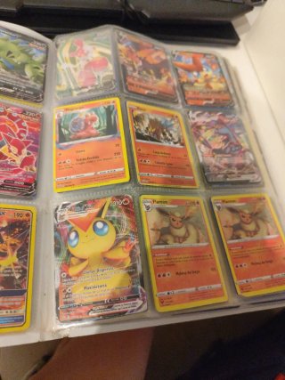 Álbum Pokémon Gigante
