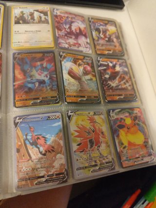 Álbum Pokémon Gigante