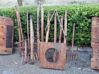 Lote de Antigüedades: Trillos y Balancines
