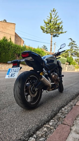 Honda CB650R Gris/Plata 2021