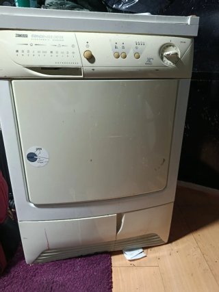 Secadora Zanussi Condenser Dryer