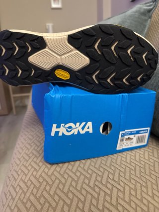 Zapatillas Hoka Beige y Verde