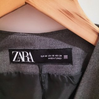 Chaleco Zara gris talla única con etiqueta