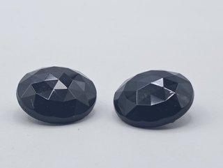 Pendientes de clip negros facetados
