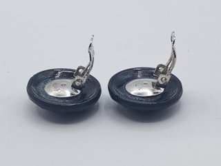 Pendientes de clip negros facetados