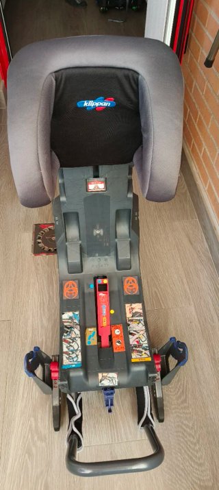 Silla de coche Klippan Kiss gris