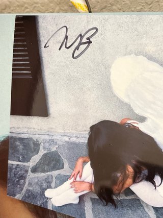 Locket firmado Vinilo Madison Beer