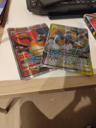 2 Cartas Pokémon Gigantes Lucario & Melmetal GX