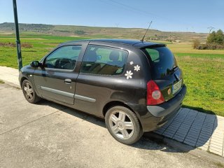 Renault Clio 2004