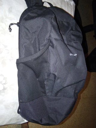 Mochila pequeña negra