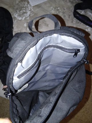 Mochila pequeña negra