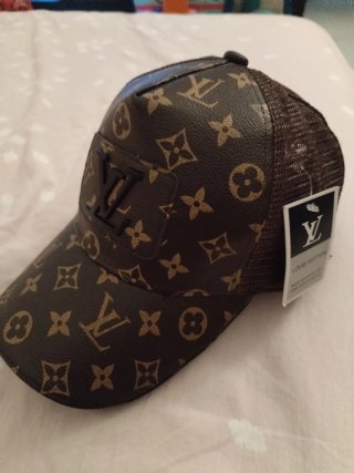 Berretto Louis Vuitton Made in Spain