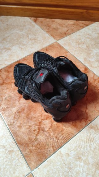NIKE SHOX TL
