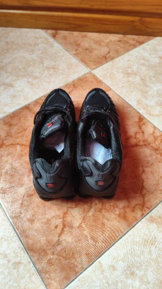 NIKE SHOX TL