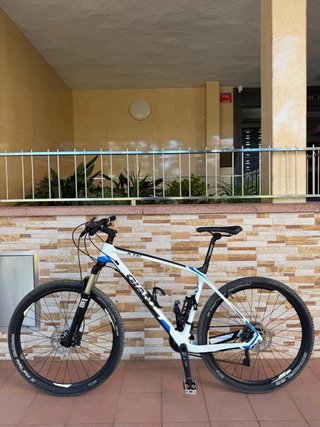 Bicicleta de Giant XTC Carbono Del año 2020