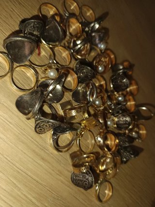 Anillos vintage león caballo perlas etc