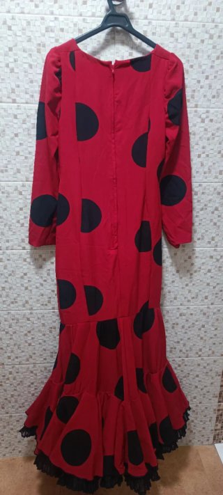 Traje de flamenca rojo lunares negros
